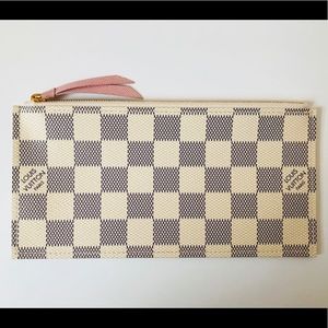 AUTHENTIC Louis Vuitton Pochette Felicie Pouch